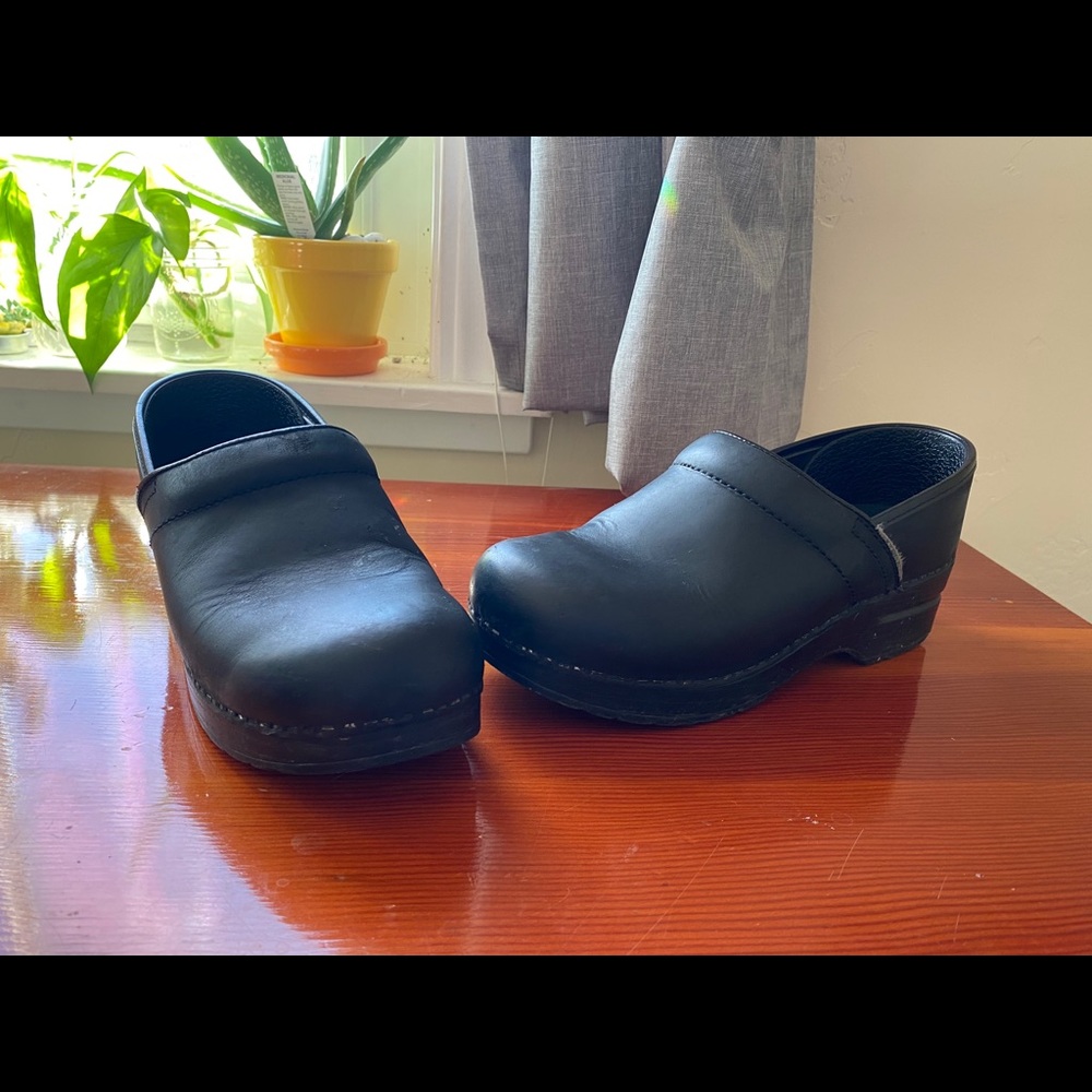 Dansko size 38